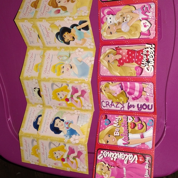 Valentine's day cards Barbie Disney Princess 44 ct - Picture 1 of 5